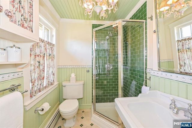47 Van Allen Road, Glen Rock, NJ 07452