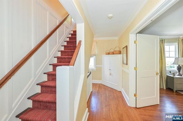 47 Van Allen Road, Glen Rock, NJ 07452