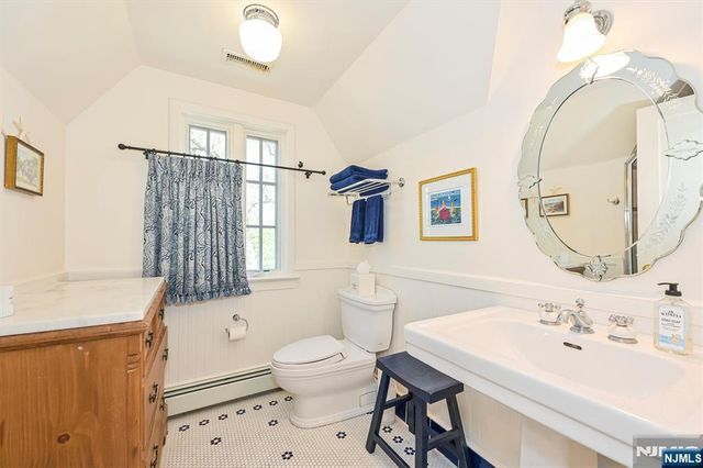 47 Van Allen Road, Glen Rock, NJ 07452