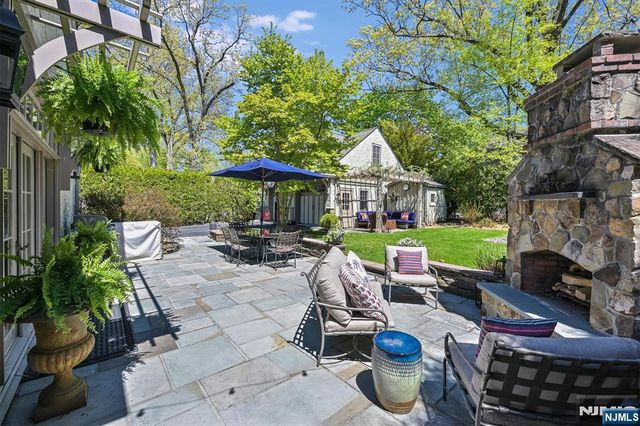 47 Van Allen Road, Glen Rock, NJ 07452