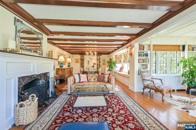47 Van Allen Road, Glen Rock, NJ 07452