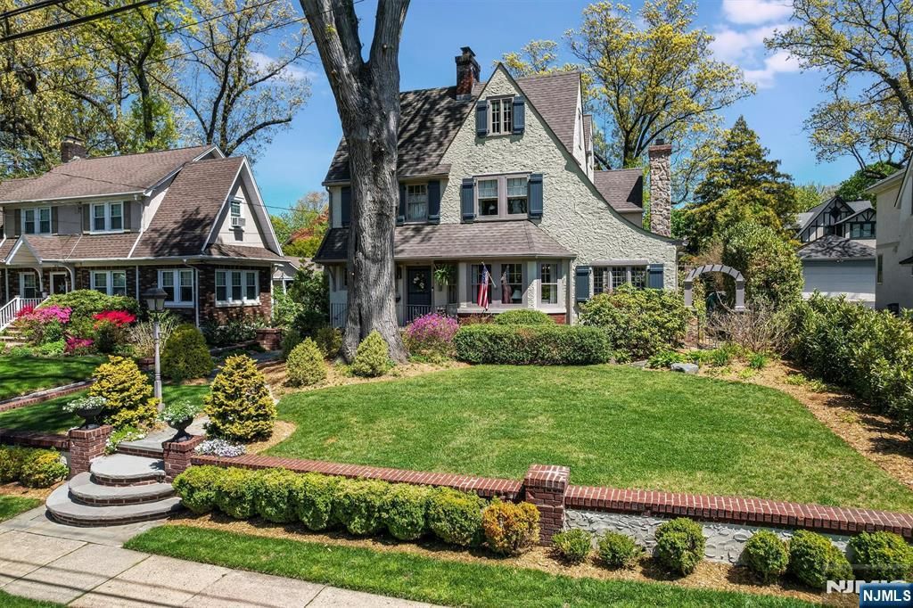 47 Van Allen Road, Glen Rock, NJ 07452