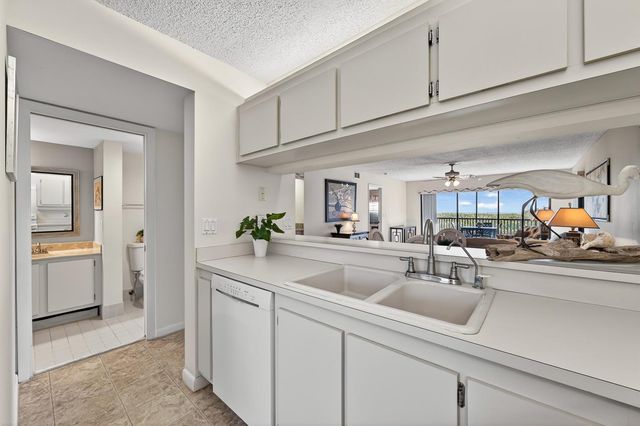 2491 NE Ocean Boulevard 106, Stuart, FL 34996