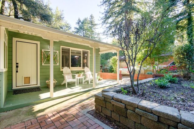 383 Riverview Drive, Boulder Creek, CA 95006