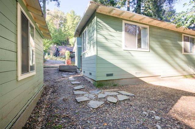383 Riverview Drive, Boulder Creek, CA 95006