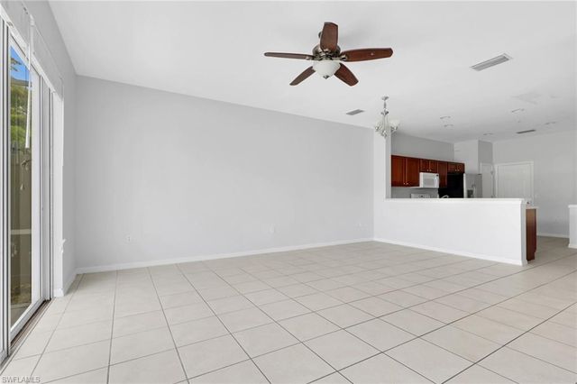 937 Hampton CIR 108, Naples, FL 34105