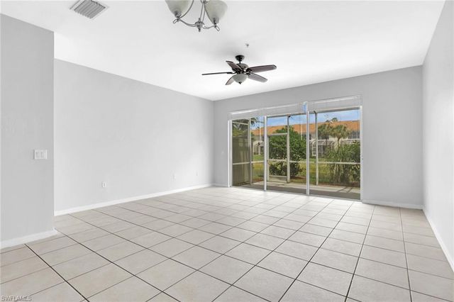 937 Hampton CIR 108, Naples, FL 34105