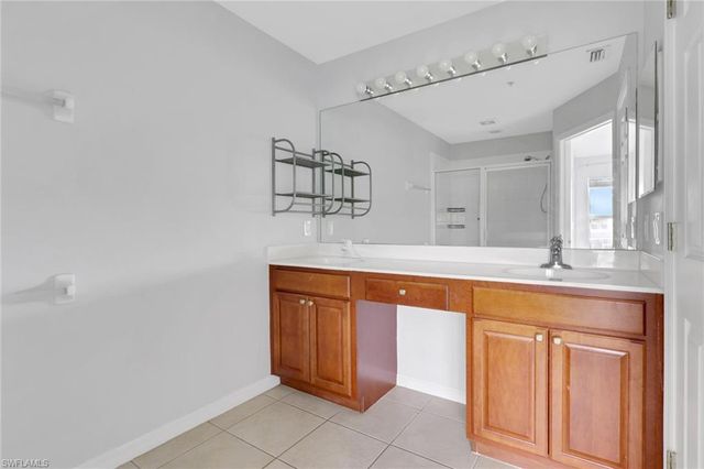 937 Hampton CIR 108, Naples, FL 34105