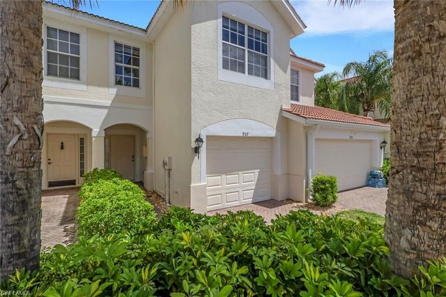 937 Hampton CIR 108, Naples, FL 34105