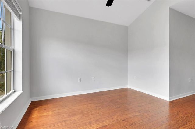 937 Hampton CIR 108, Naples, FL 34105