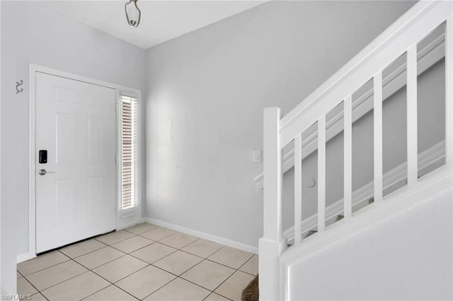 937 Hampton CIR 108, Naples, FL 34105