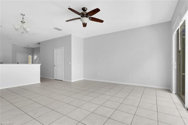 937 Hampton CIR 108, Naples, FL 34105