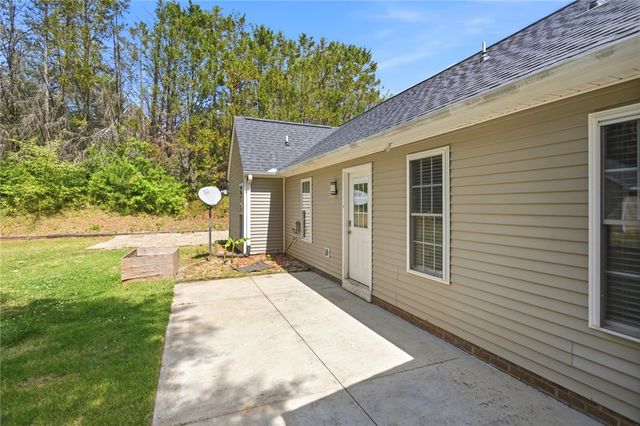 502 Willow Branch Lane, Seneca, SC 29678