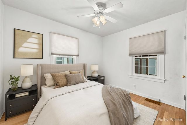 1034 W New York Street, Aurora, IL 60506