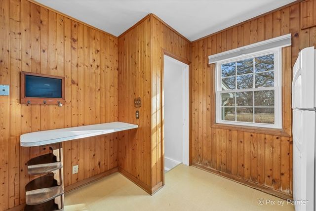 1034 W New York Street, Aurora, IL 60506