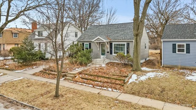 1034 W New York Street, Aurora, IL 60506