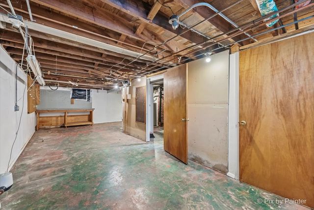 1034 W New York Street, Aurora, IL 60506