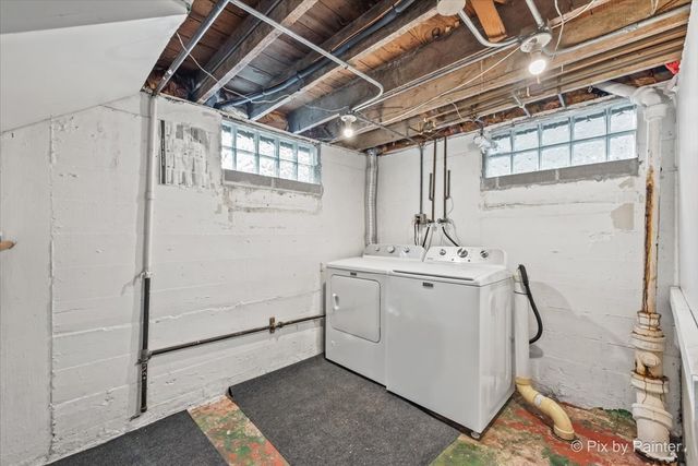 1034 W New York Street, Aurora, IL 60506