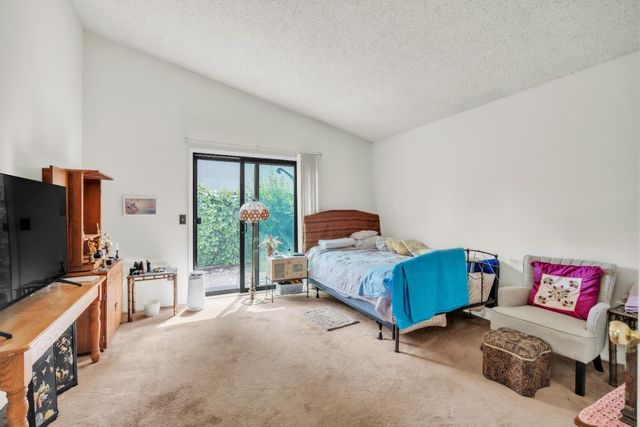 7551 Deltawind Dr, Sacramento, CA 95831