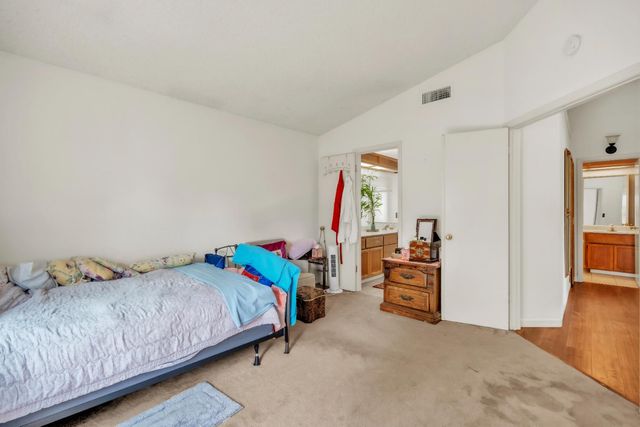 7551 Deltawind Dr, Sacramento, CA 95831