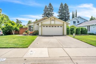 7551 Deltawind Dr, Sacramento, CA 95831