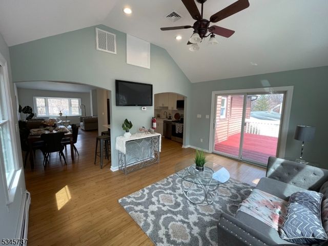 46 Cozy Lake Rd, Jefferson Twp., NJ 07438