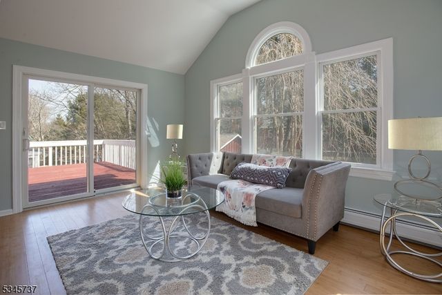 46 Cozy Lake Rd, Jefferson Twp., NJ 07438