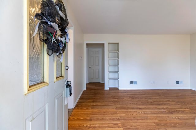 3036 165th Street, Hammond, IN 46323