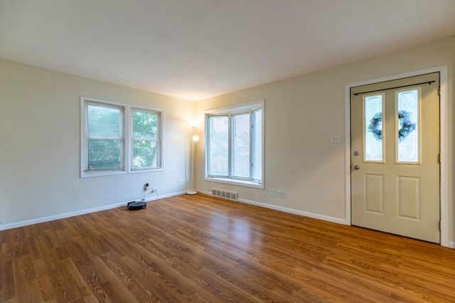 3036 165th Street, Hammond, IN 46323