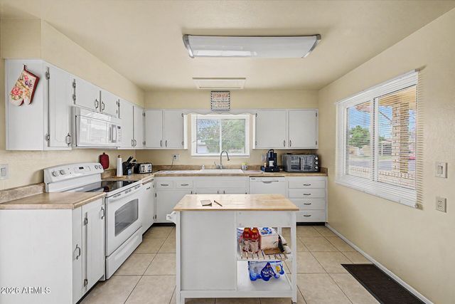 10306 W AUDREY Drive, Sun City, AZ 85351
