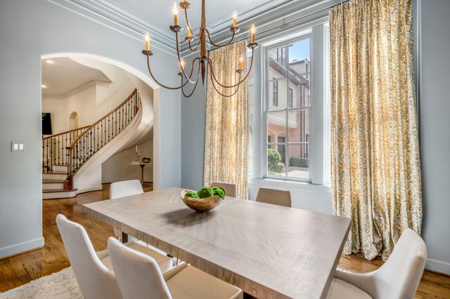 2814 Mid Lane, Houston, TX 77027