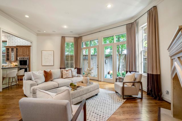 2814 Mid Lane, Houston, TX 77027