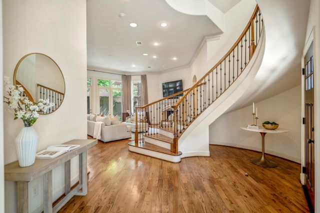 2814 Mid Lane, Houston, TX 77027