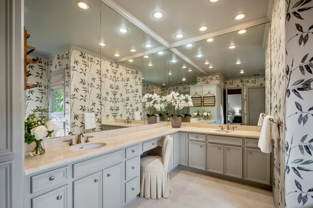 2814 Mid Lane, Houston, TX 77027