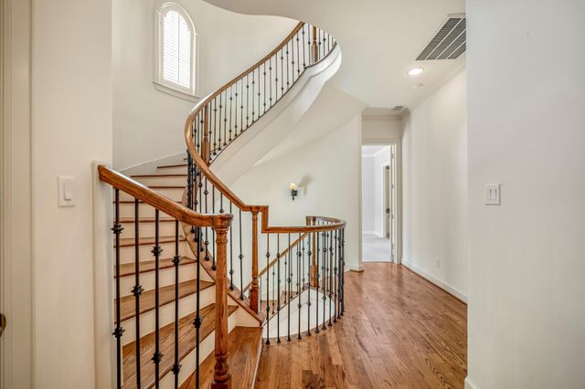 2814 Mid Lane, Houston, TX 77027