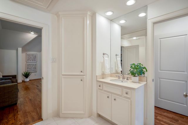 2814 Mid Lane, Houston, TX 77027