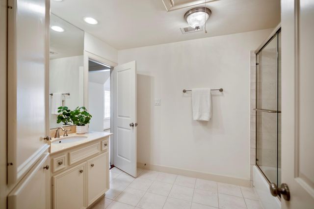 2814 Mid Lane, Houston, TX 77027