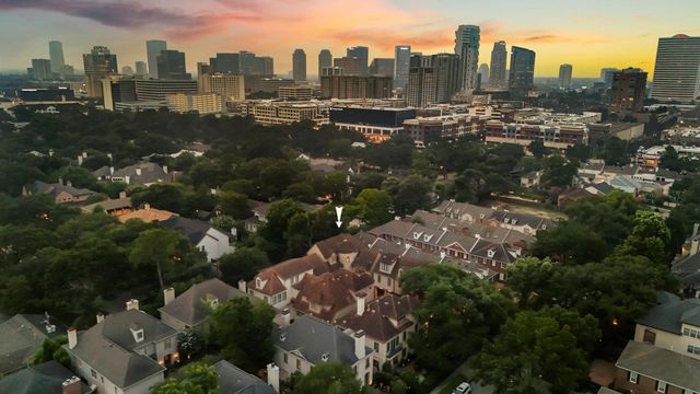 2814 Mid Lane, Houston, TX 77027