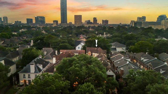 2814 Mid Lane, Houston, TX 77027