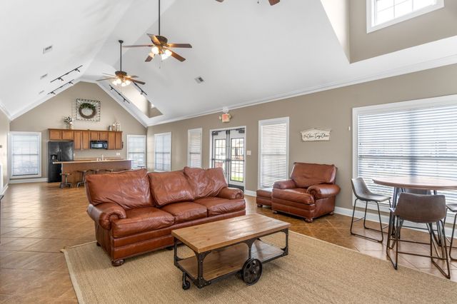 205 Alexander Blvd, Clarksville, TN 37040