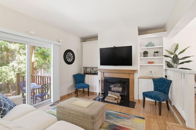 2743 Cranberry Highway APT 17B, Wareham, MA 02571
