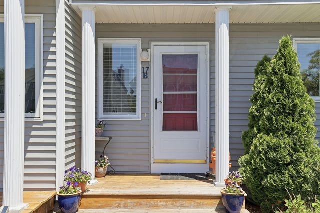 2743 Cranberry Highway APT 17B, Wareham, MA 02571