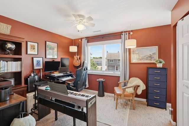2743 Cranberry Highway APT 17B, Wareham, MA 02571
