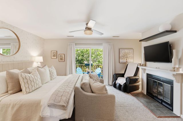 2743 Cranberry Highway APT 17B, Wareham, MA 02571
