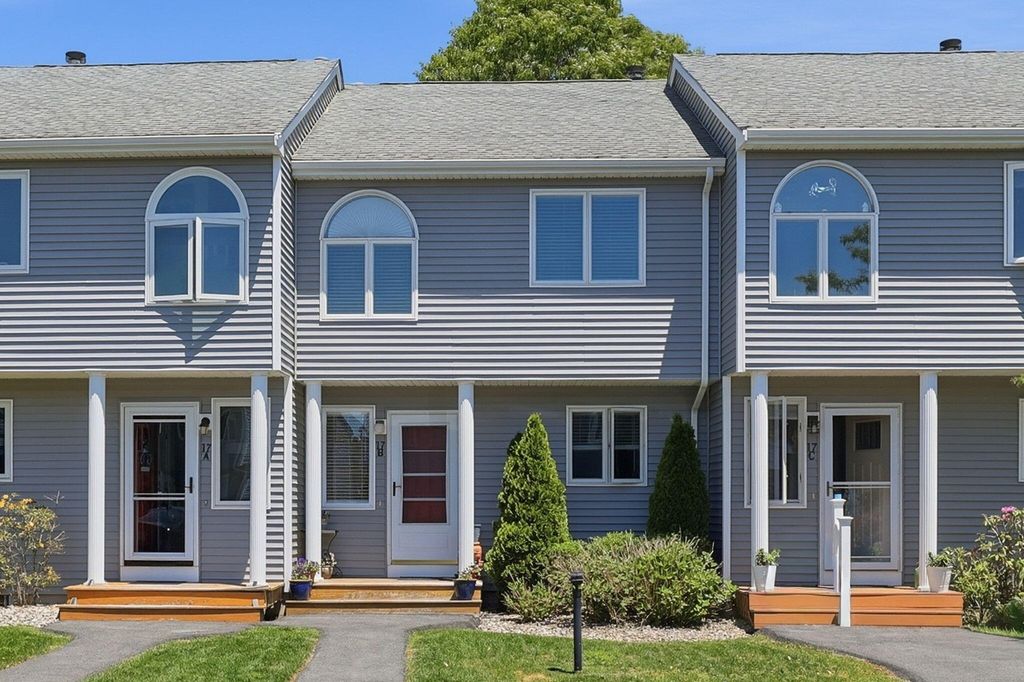 2743 Cranberry Highway APT 17B, Wareham, MA 02571