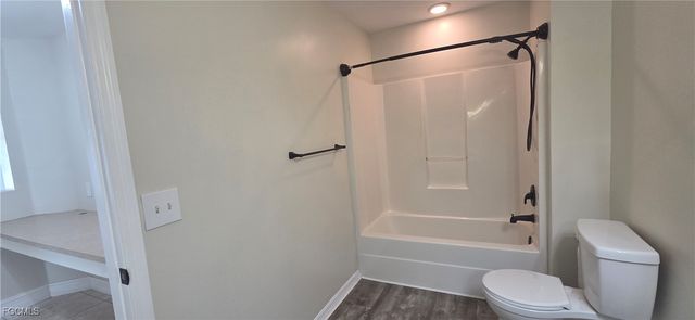 1214 NE 18th PL, Cape Coral, FL 33909