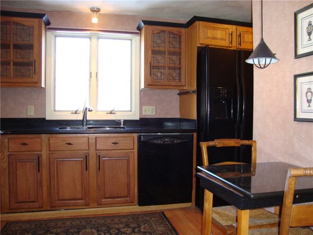 48 Arnold Court A, North Providence, RI 02904