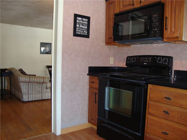 48 Arnold Court A, North Providence, RI 02904