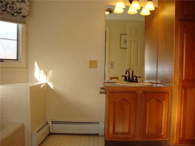 48 Arnold Court A, North Providence, RI 02904