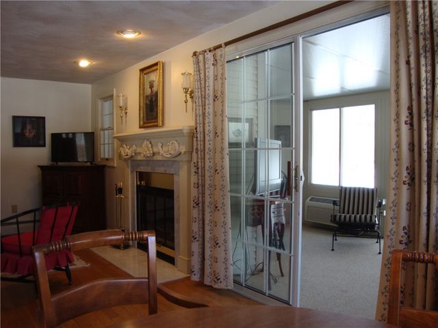 48 Arnold Court A, North Providence, RI 02904